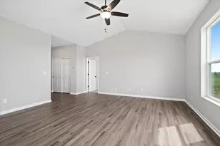 445 Windmill Way, Dekalb, IL 60115 - Photo 4