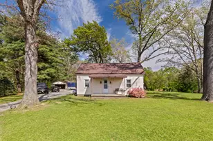 1140 Race Track Rd, Centralia, IL 62801 - Photo 4