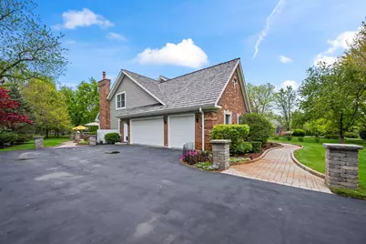 25568 N Countryside Drive, Lake Barrington, IL 60010 - Photo 2