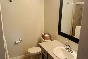 [Address not provided], Glen Ellyn, IL 60137 - Photo 4