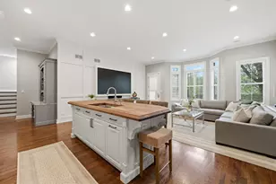2660 N Hartland Ct, Chicago, IL 60614 - Photo 6