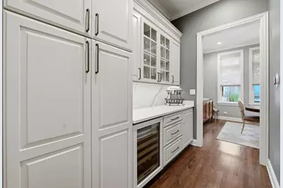2660 N Hartland Court, Chicago, IL 60614 - Photo 12