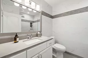 2660 N Hartland Ct, Chicago, IL 60614 - Photo 46