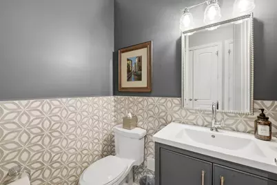 2660 N Hartland Court, Chicago, IL 60614 - Photo 20