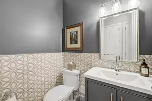 2660 N Hartland Ct, Chicago, IL 60614 - Photo 20