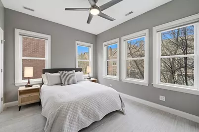 2660 N Hartland Court, Chicago, IL 60614 - Photo 32