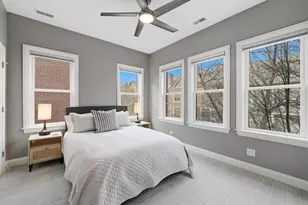 2660 N Hartland Ct, Chicago, IL 60614 - Photo 32