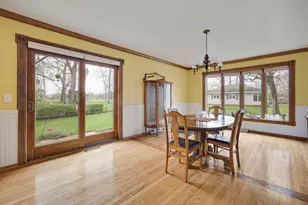 48W607 Whispering Oaks Dr, Hampshire, IL 60140 - Photo 8