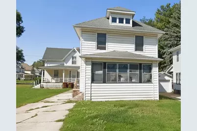 1254 S Chicago Avenue, Freeport, IL 61032 - Photo 1
