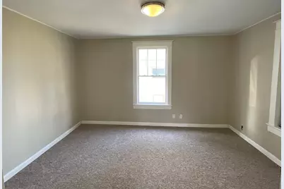 1254 S Chicago Avenue, Freeport, IL 61032 - Photo 12