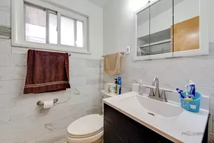 9038 Niles Center Rd, Skokie, IL 60076 - Photo 14