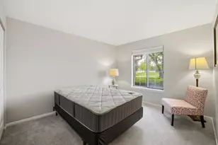 1925 Golf View Dr, Bartlett, IL 60103 - Photo 14