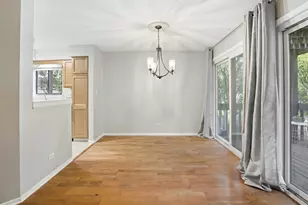 1925 Golf View Dr, Bartlett, IL 60103 - Photo 6