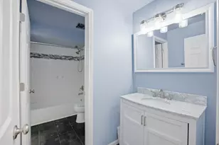 1925 Golf View Dr, Bartlett, IL 60103 - Photo 12