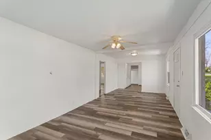 4931 E Glenwood Dr, Decatur, IL 62521 - Photo 14