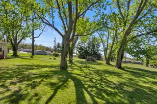 4931 E Glenwood Dr, Decatur, IL 62521 - Photo 8
