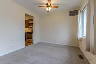 3004 Roberts Dr, Woodridge, IL 60517 - Photo 14