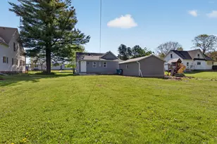 104 S Oak St, Arrowsmith, IL 61722 - Photo 16