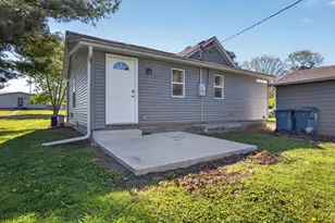 104 S Oak St, Arrowsmith, IL 61722 - Photo 18