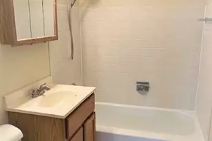 580 Mesa Dr, Hoffman Estates, IL 60169 - Photo 8
