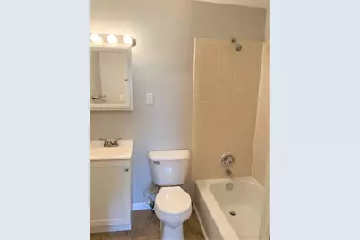 580 Mesa Drive #201, Hoffman Estates, IL 60169 - Photo 10