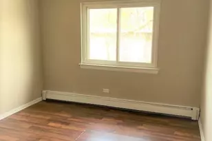 580 Mesa Dr, Hoffman Estates, IL 60169 - Photo 6