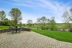 1816 Prairie Ridge Cir, Lindenhurst, IL 60046 - Photo 4