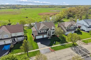 1816 Prairie Ridge Cir, Lindenhurst, IL 60046 - Photo 6