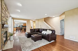 1816 Prairie Ridge Cir, Lindenhurst, IL 60046 - Photo 12