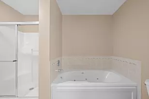 100 N Bokelman St, Roselle, IL 60172 - Photo 16