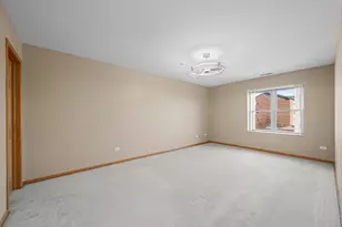 100 N Bokelman St, Roselle, IL 60172 - Photo 14