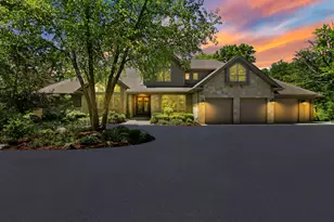8806 Whispering Pnes Trl, Woodstock, IL 60098 - Photo 1