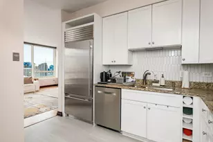 33 W Ontario St, Chicago, IL 60654 - Photo 20