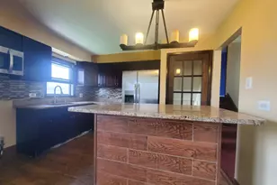 19812 Monterey Ave, Lynwood, IL 60411 - Photo 6