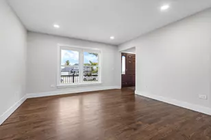 330 Oak Hill Ct, Antioch, IL 60002 - Photo 12