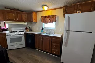57 Redwood Manor Dr, Pontiac, IL 61764 - Photo 10