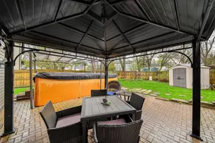 879 Lakeside Dr, Bartlett, IL 60103 - Photo 20