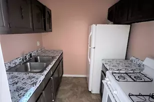 575 Heritage Dr, Hoffman Estates, IL 60169 - Photo 4