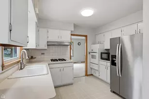5814 Keeney St, Morton Grove, IL 60053 - Photo 6