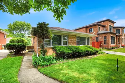 5814 Keeney Street, Morton Grove, IL 60053 - Photo 2