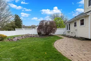 900 Ashford Ln, Westmont, IL 60559 - Photo 22