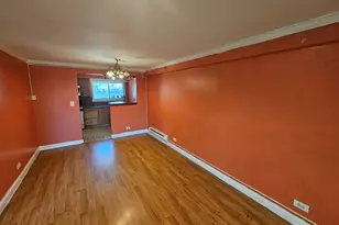 1910 W Hatherleigh Ct, Mount Prospect, IL 60056 - Photo 4