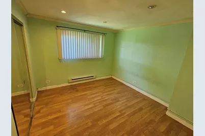 1910 W Hatherleigh Court #2E, Mount Prospect, IL 60056 - Photo 8