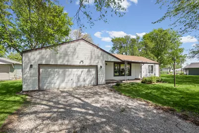118 E Bower Street, Oreana, IL 62554 - Photo 4