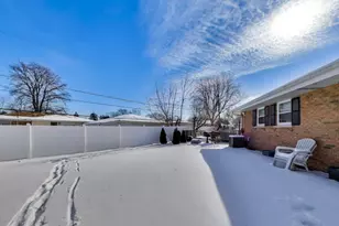 16827 Parkside Ave, South Holland, IL 60473 - Photo 30