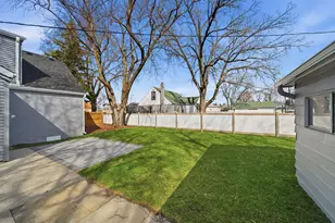 7851 Suburban Ln, Bridgeview, IL 60455 - Photo 40