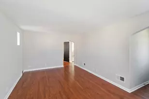 3133 W 101st St, Evergreen Park, IL 60805 - Photo 6