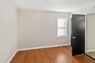 3133 W 101st St, Evergreen Park, IL 60805 - Photo 8