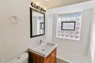 3133 W 101st St, Evergreen Park, IL 60805 - Photo 14