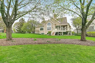 3 Sunvalley Ct, Lake in the Hills, IL 60156 - Photo 26